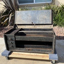 Vintage Top Tool Box