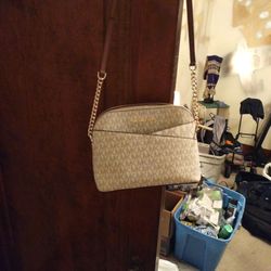 Michael Kors Crossbody