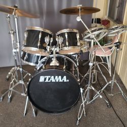 Bateria Drums TAMA ROCKSTAR Drum Set Complete w BassPedal, Cymbals&Hi-Hats, Hardware, 2 Pr of Sticks & a Drum Tuning Key $655 OBO