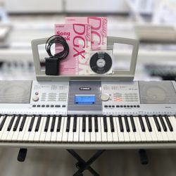 Yamaha PSR-293 Keyboard with Stand & Manuals