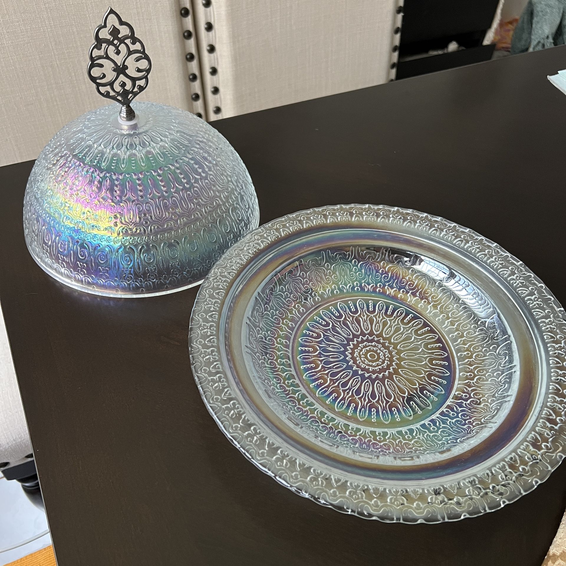 Vintage Etched Iridescent Carnival Glass Dome Cake Desert Serving Plate