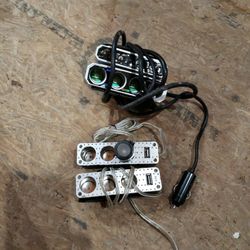 Is lot of 12 V sockets for auto or motorcycle