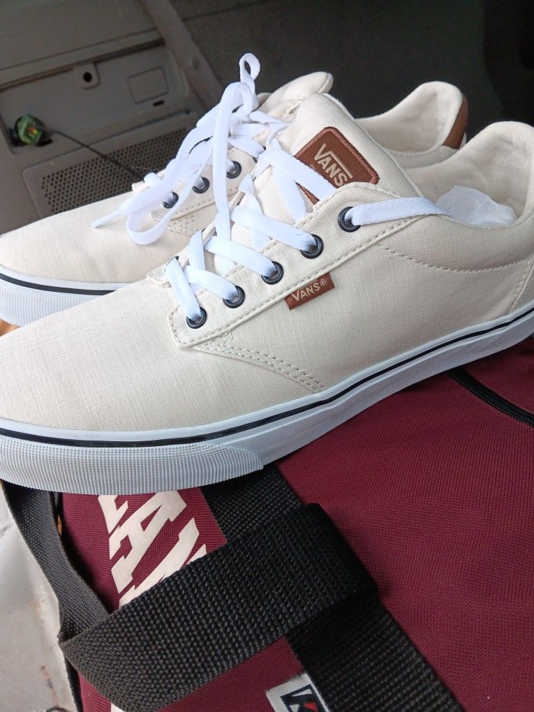 $60 BRAND NEW SIZE 13 VANS DONT FIT