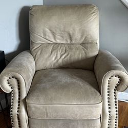 2 Accent chairs Reclinables 