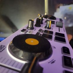 Beginner DJ Controller/mixer