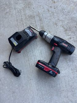 CRAFTSMAN DRILL WITH RECHARGEABLE BATTERY
