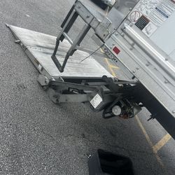 Liftgate And Turbo For Detroit Engine Freightliner For Sale