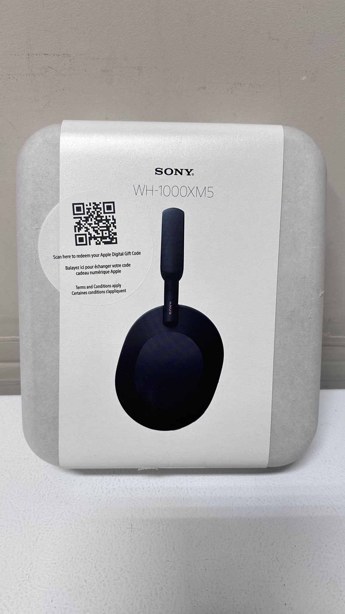 Sony WH1000XM5 Wireless Noise-Cancelling Over-the-Ear Headphones - Black - Retail $400