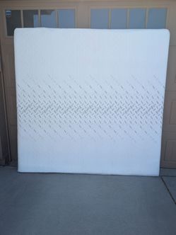 Nectar Classic Memory Foam, King, Like New, Perfect Condition