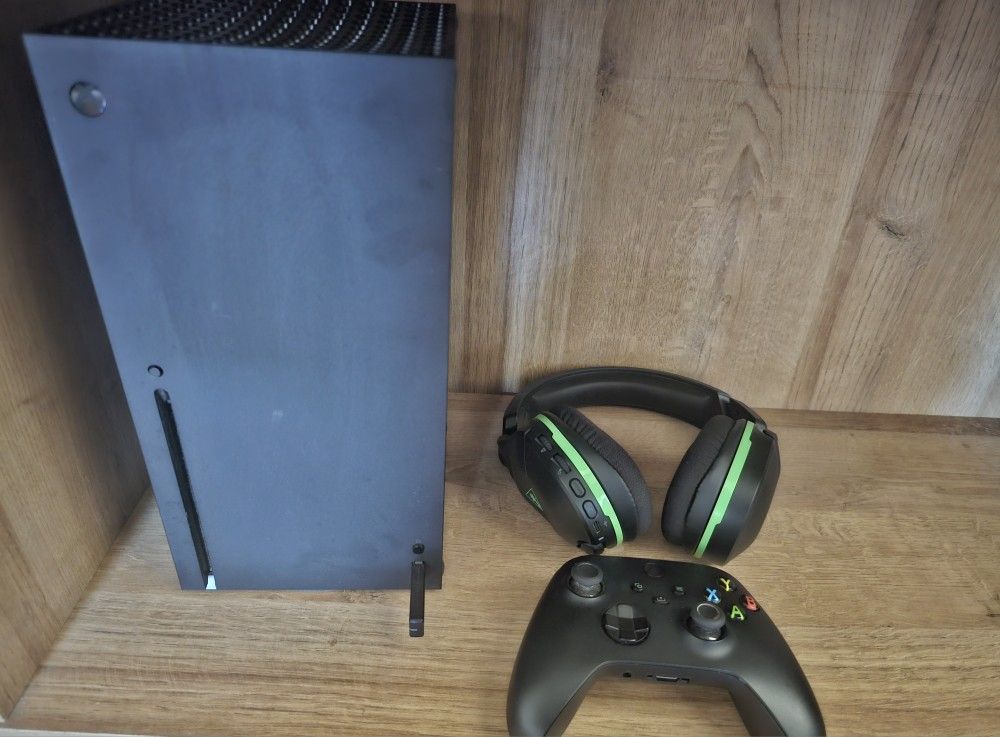 Xbox Series X With Turtle Beach Headphones