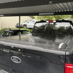Ford F-150 hard rolling bed cover