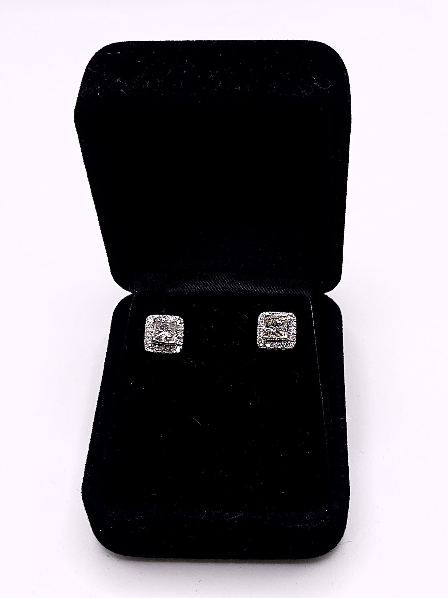 14k White Gold Diamond Earrings