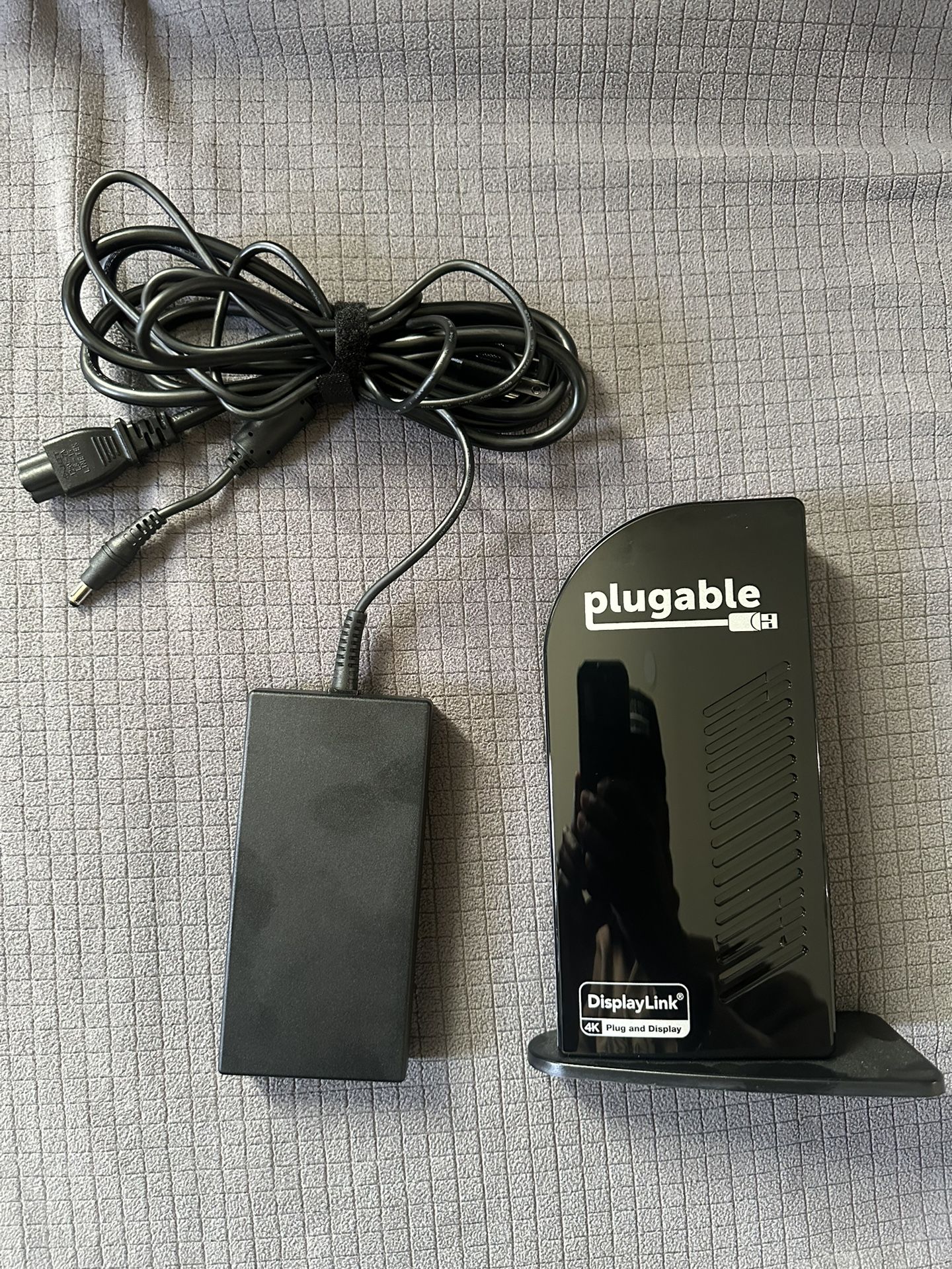 Plugable UD-ULTC4K USB-C Triple Display Docking Station – 4K HDMI/DP