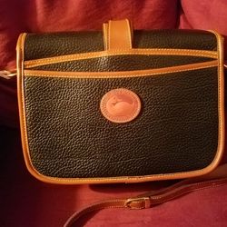 Dooney an Burke pebble leather Blk/wheat pocketbook and wallet