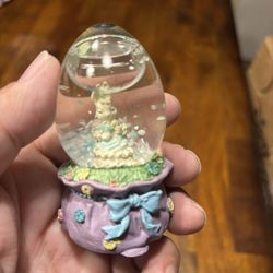 Easter themed water globe 