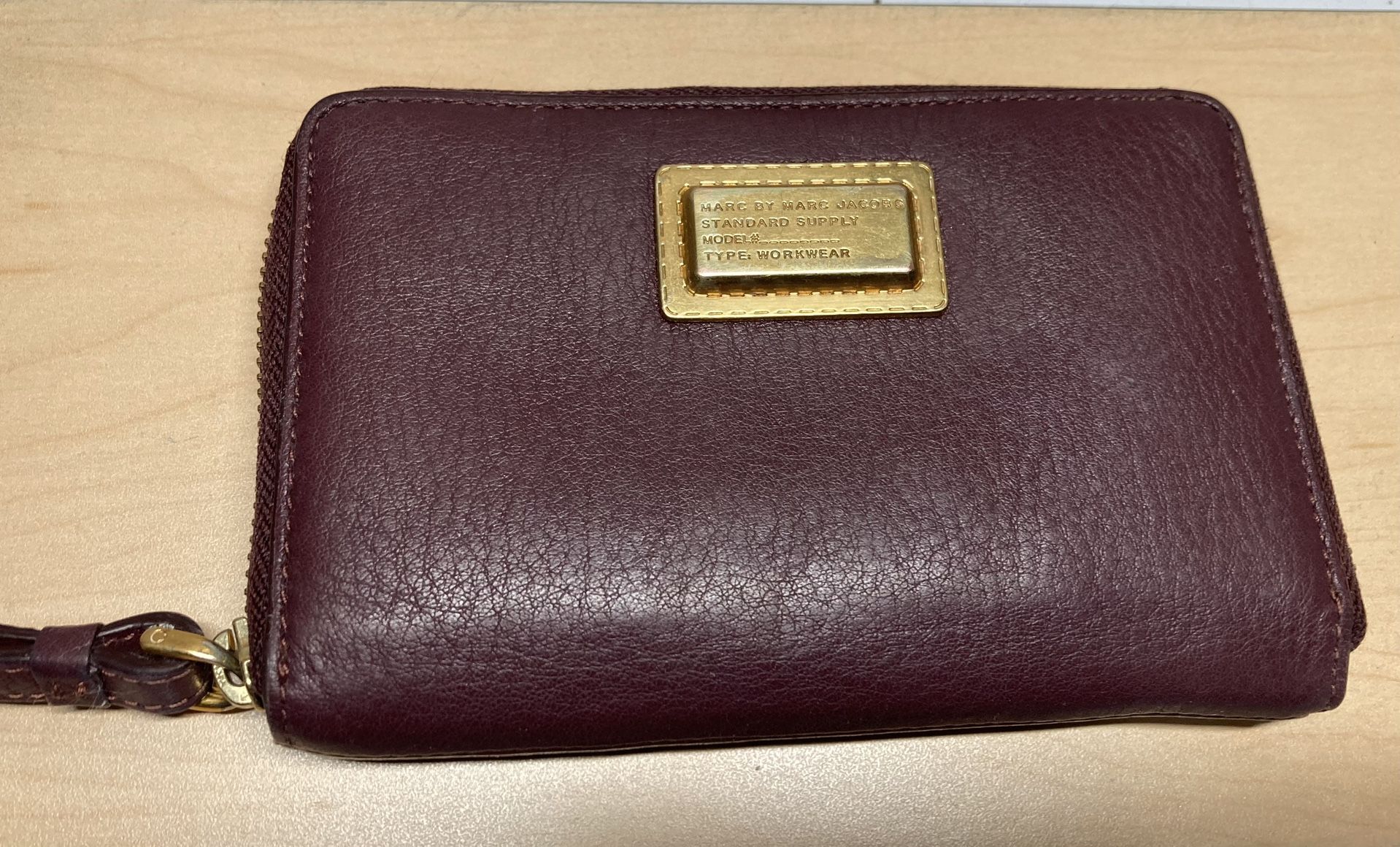Marc Jacobs Leather Zipper Wallet
