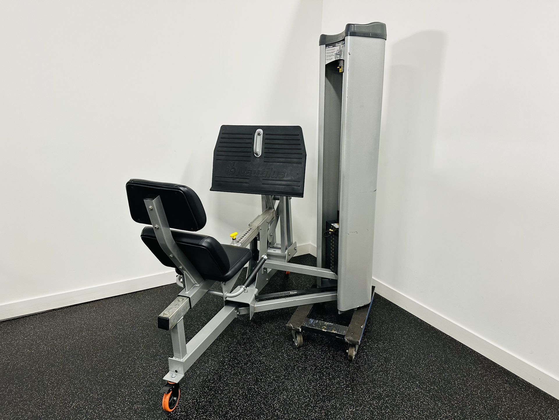 Nautilus Steel Leg Press - Gym Equipment - Workout - Commercial Gym Equipment