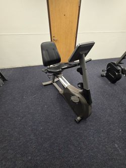 Vision Fitness R2100 gym equipment