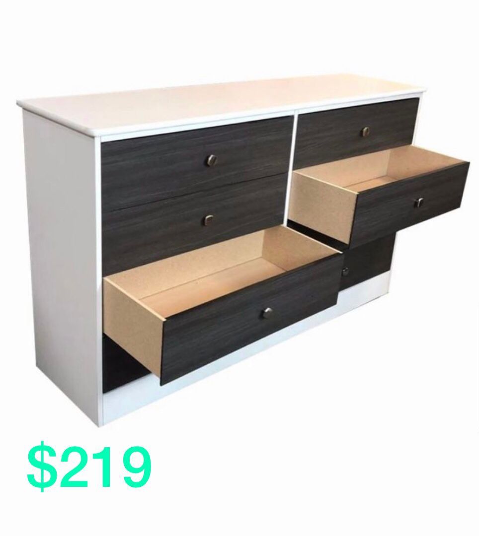 8 Drawer  Compress Wood Dresser / Comoda De 8 Gavetas De Conglomerado De Pino