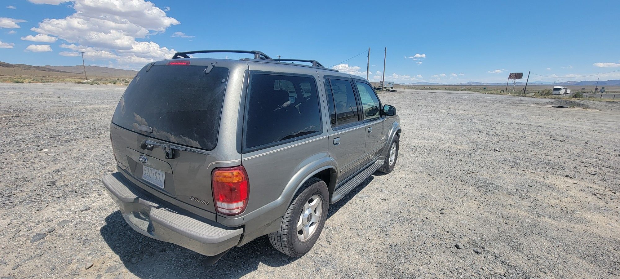 2000 Ford Explorer