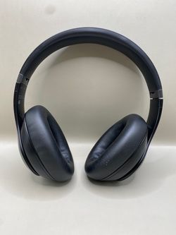 Beats Studio Pro Wireless Over-Ear Bluetooth Headphones. Model A2924 - Black.