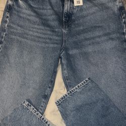 Brand New Zara  Mom Fit Jeans HIGH RISE - MOM LEG - ANKLE- RIGID