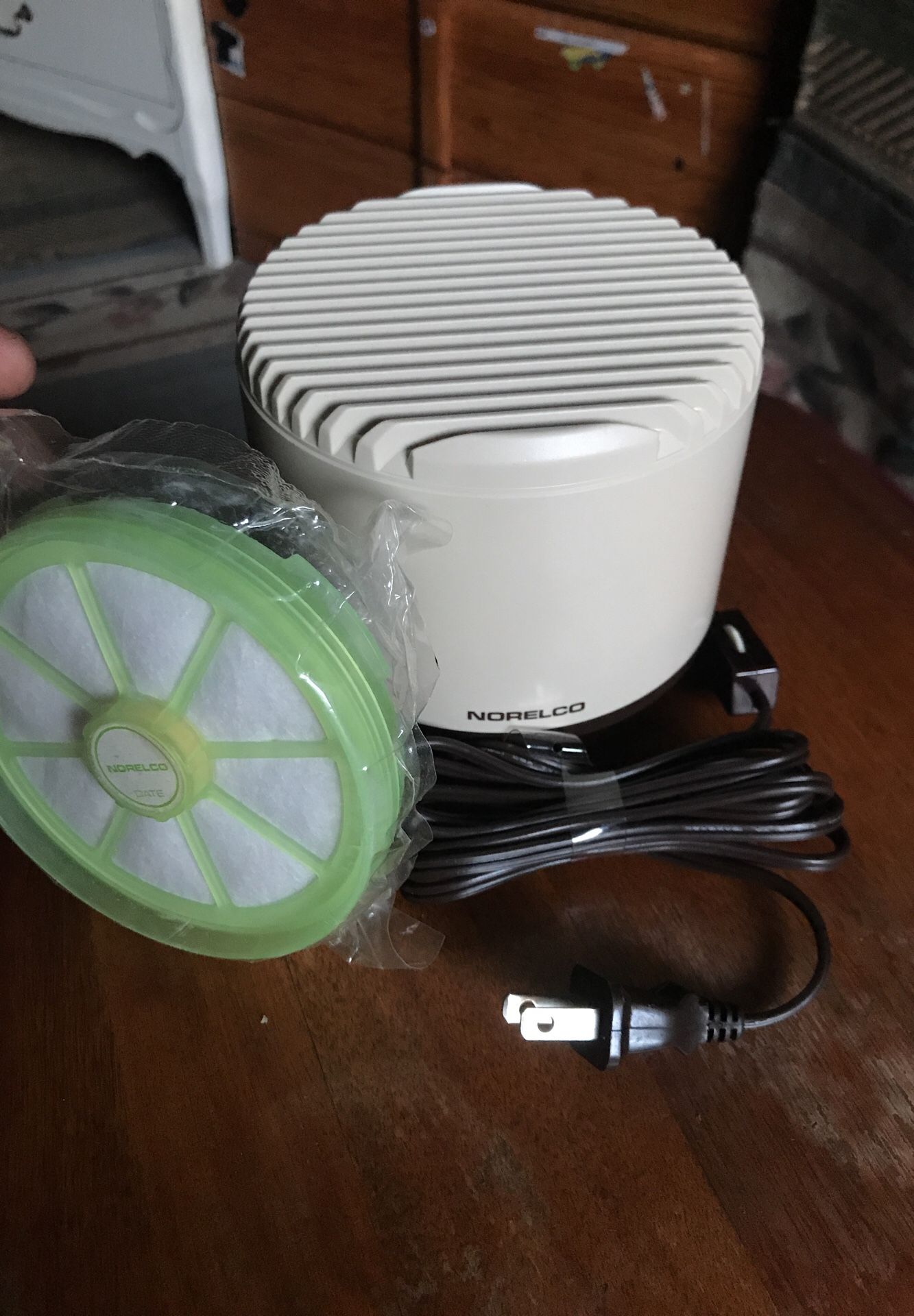 Vintage Norelco Personal Desk Fan / Air Filter - Works - HB 0999