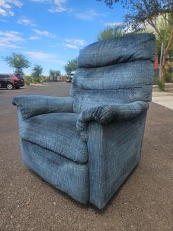 LAZY BOY ROCKER RECLINER