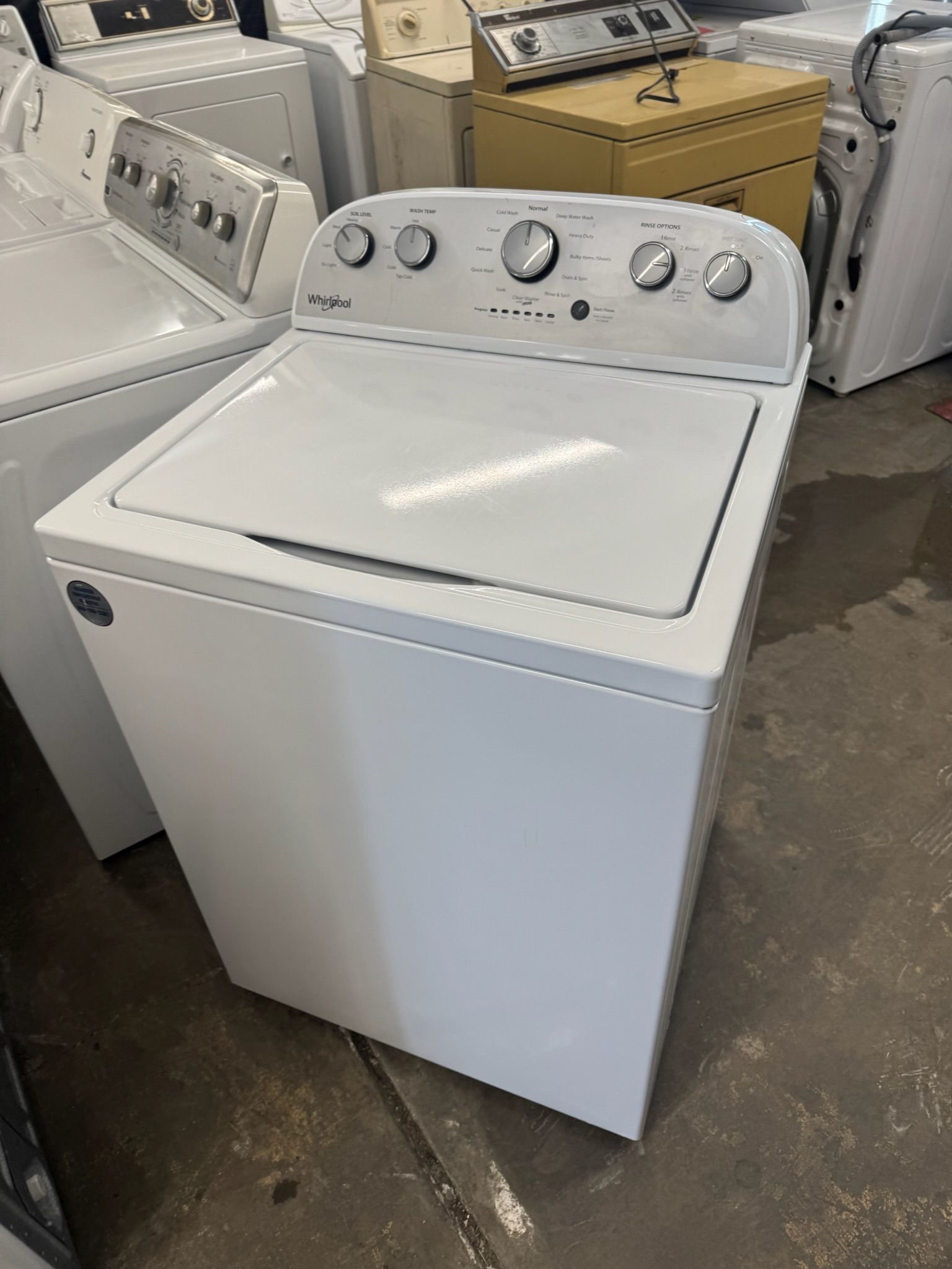 Used Whirlpool Washer (working) Heavy Duty ( Free Installation)