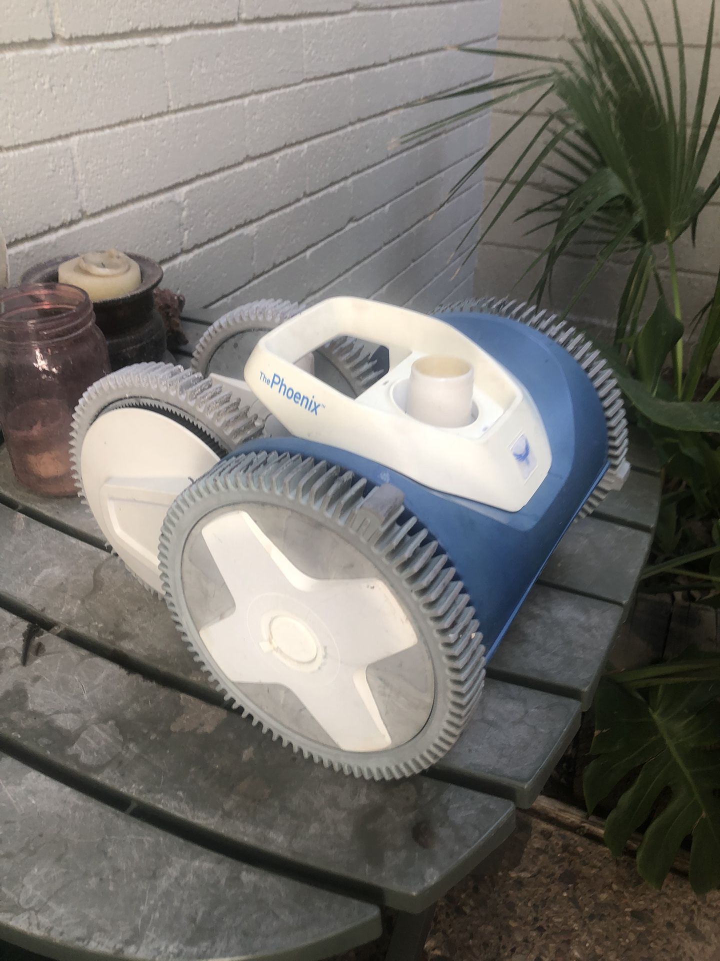 Pool Cleaner Hayward 4 Wheeler