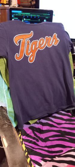 T -Shirt Boys Medium.TIGERS