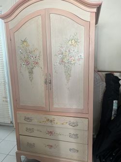 Beautiful Girls bedroom set