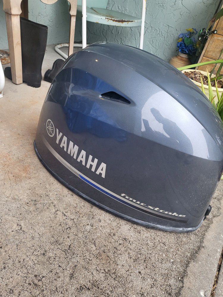 Yamaha 70 Hp 4 Stroke Outboard Cowl / Motor Cover Top
