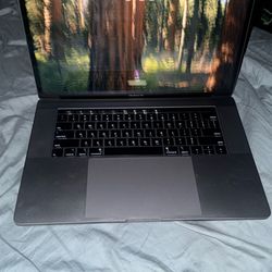 2019 MacBook Pro 16 inch / i9 2.4 quad core / 64 Gb ram 🔥