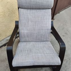 WOODEN LOUNGE CHAIR - COVER IS MACHINE WASHABLE 