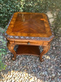 Ornate Wood End Table with Drawer