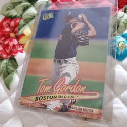 Boston Red Sox Tom Gordon 1997 Fleer Ultra Gold Medallion Parallel Baseball Card 