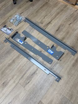 B&W Trailer Hitches Gooseneck Trailer Hitch Rail Kit GNRM1100 fits 1980 to 1999 Ford F220 