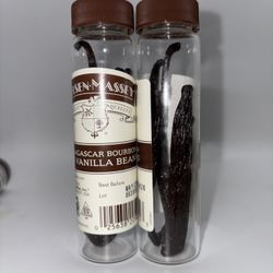 (2) Brand New Nielsen-Massey Madagascar Bourbon Two Vanilla Beans Vial Exp 05/25 bulk buy available