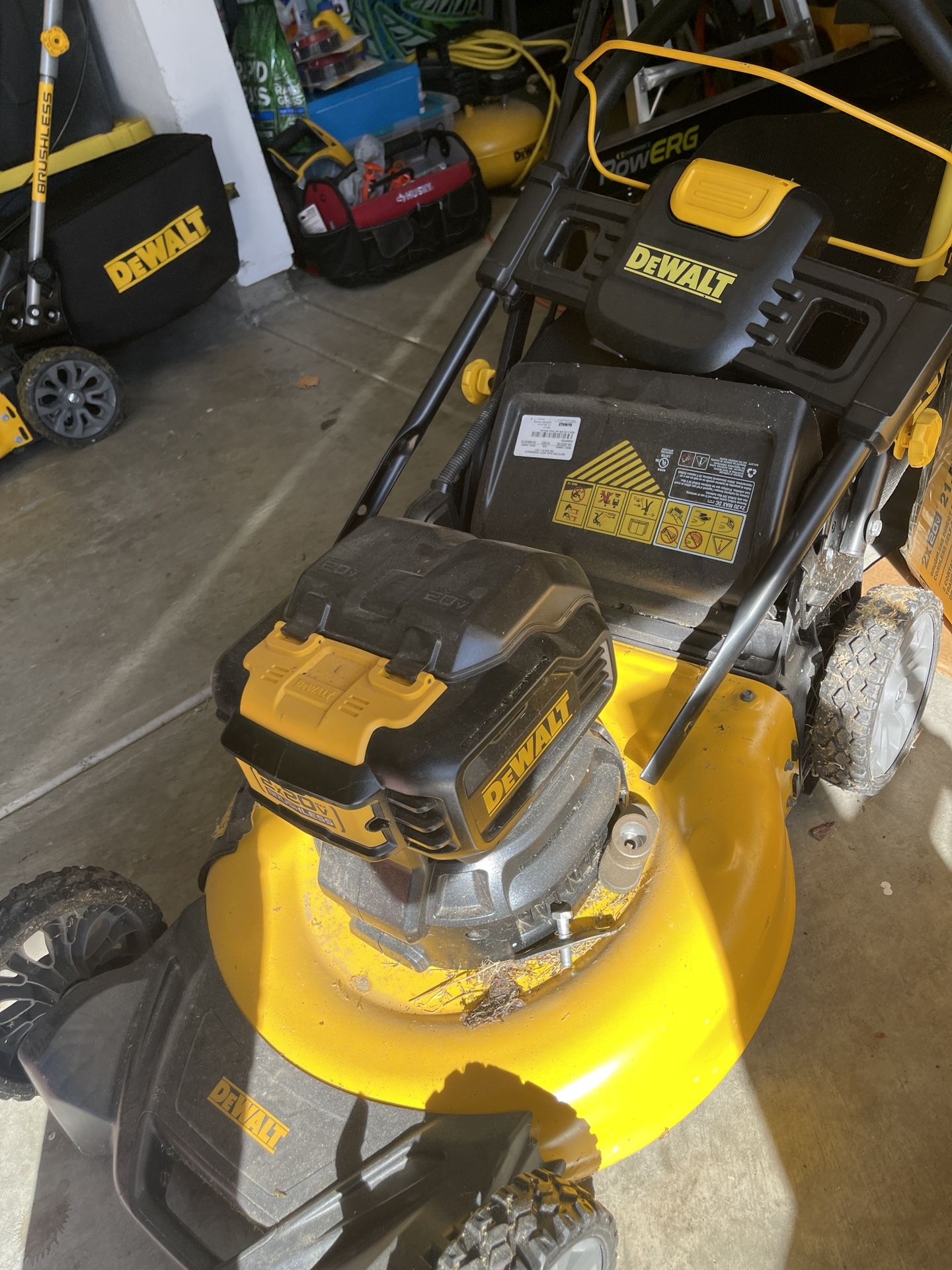 Dewalt 20V MAX Lawn mower