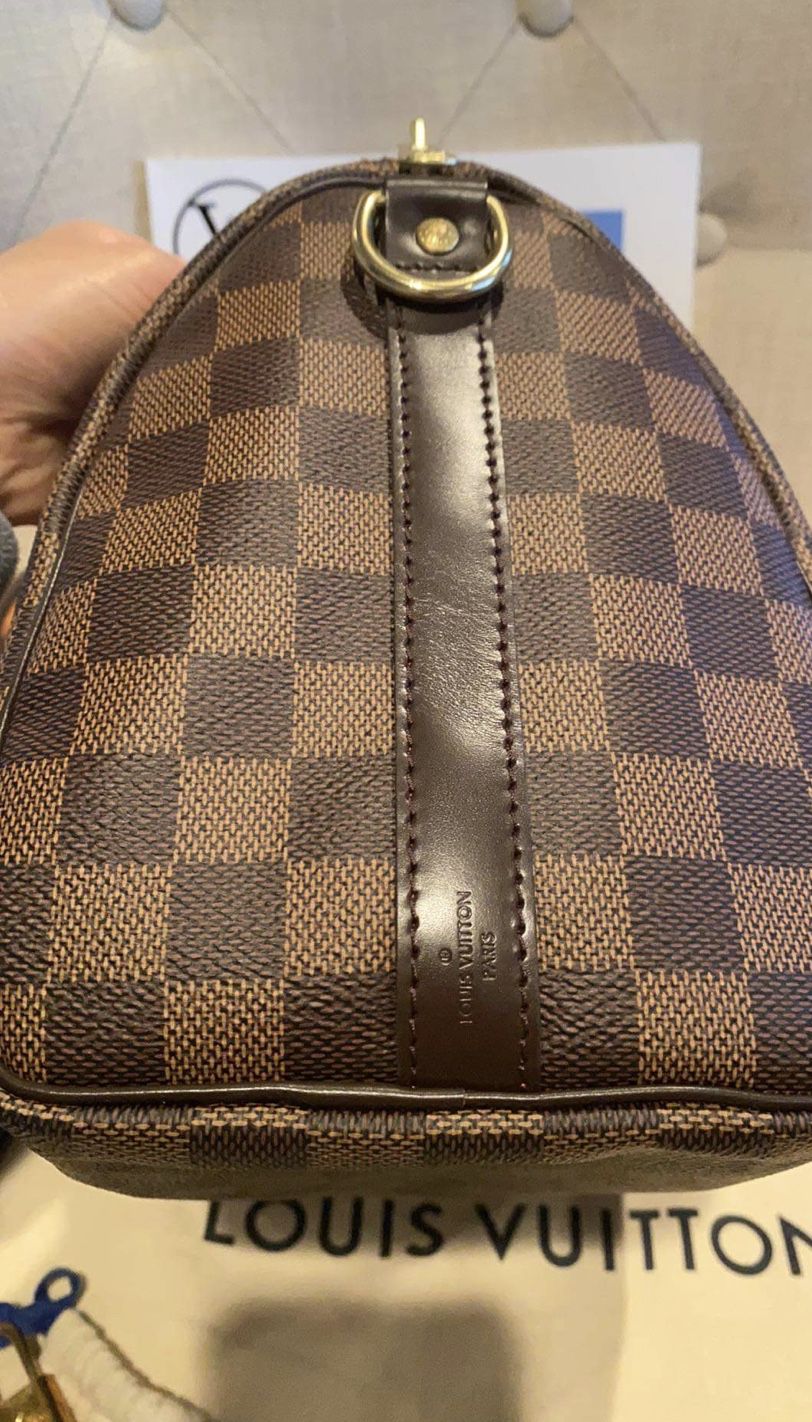Authentic Louis Vuitton Speedy 25 With Strap for Sale in Corpus Christi, TX  - OfferUp