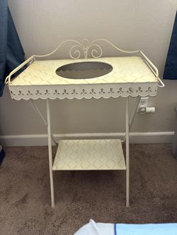 Antique wash basin with metal cart