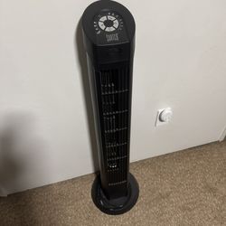 OSCILLATING TOWER FAN