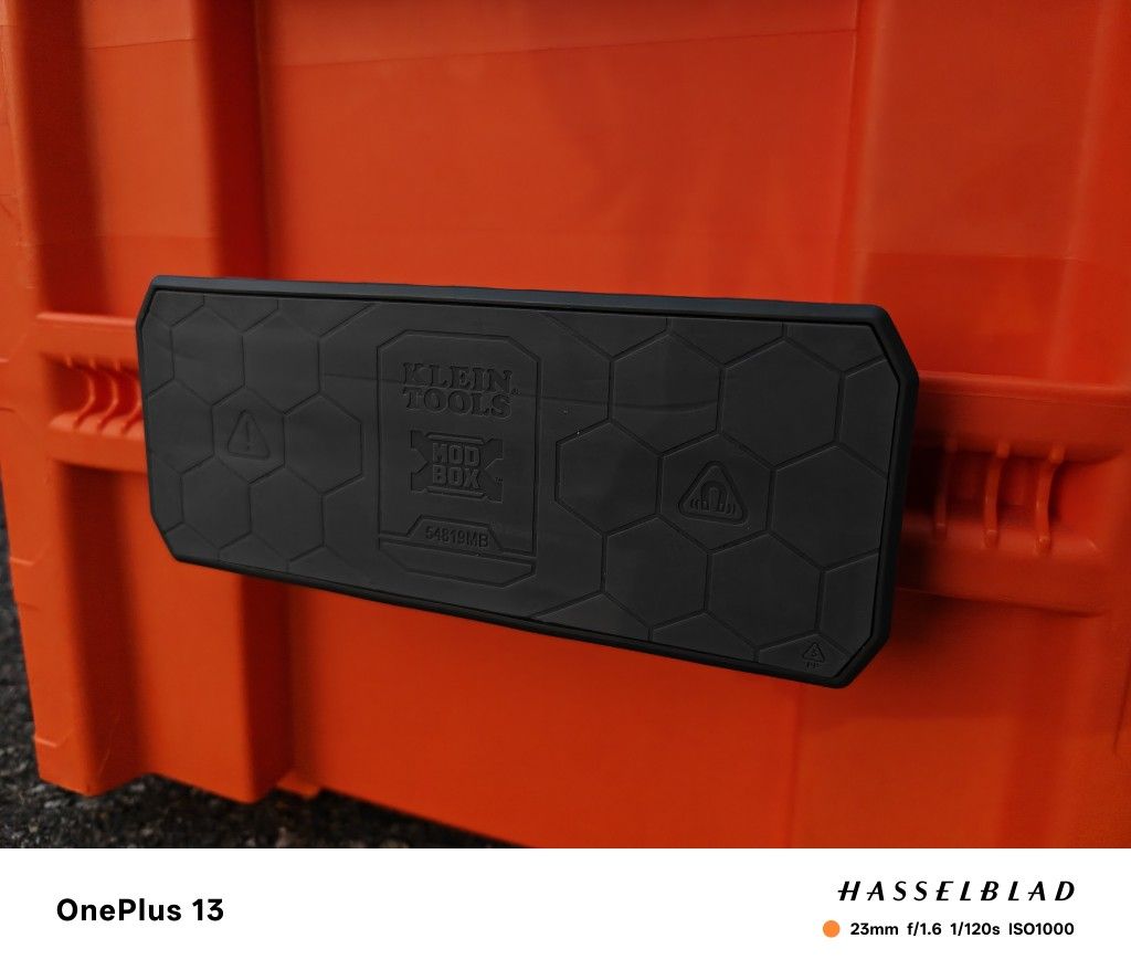 Klein Tools MODbox™ Magnetic Strip Rail Attachment 