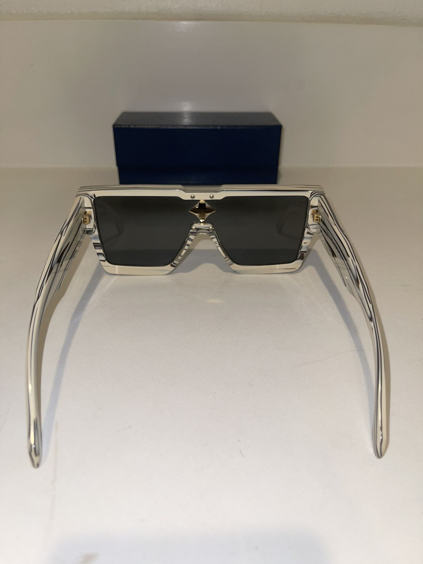 Louis Vuitton Cyclone Sunglasses – Luminaireco