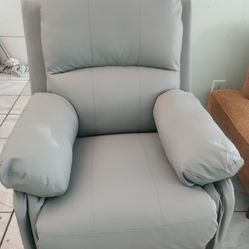 Leather swivel sofa recliner New just assembled