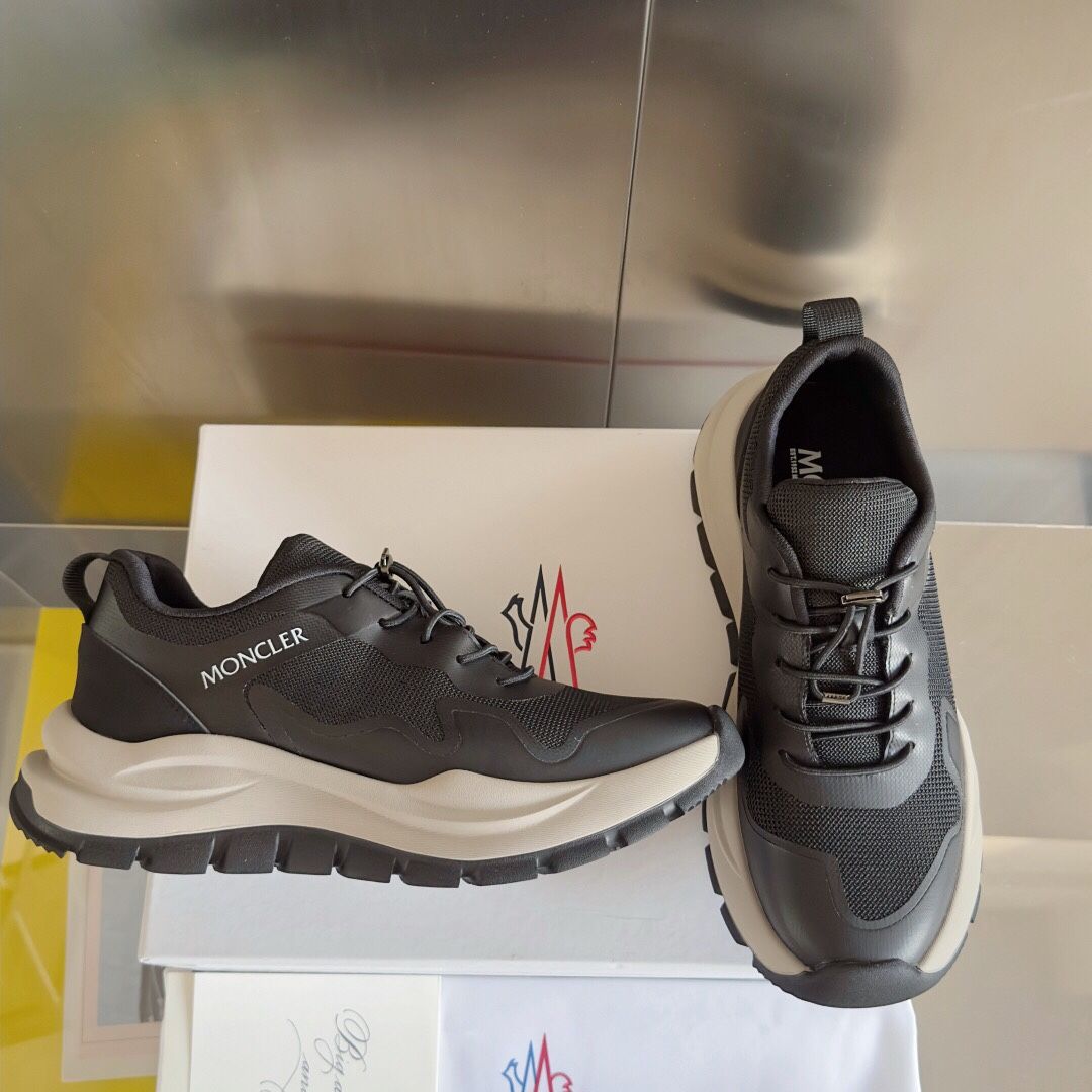 Moncler Men’s Sneaker With Box New