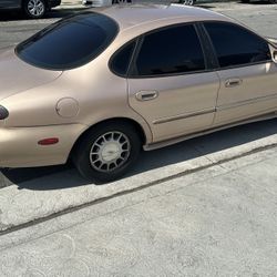 1997 Ford Taurus
