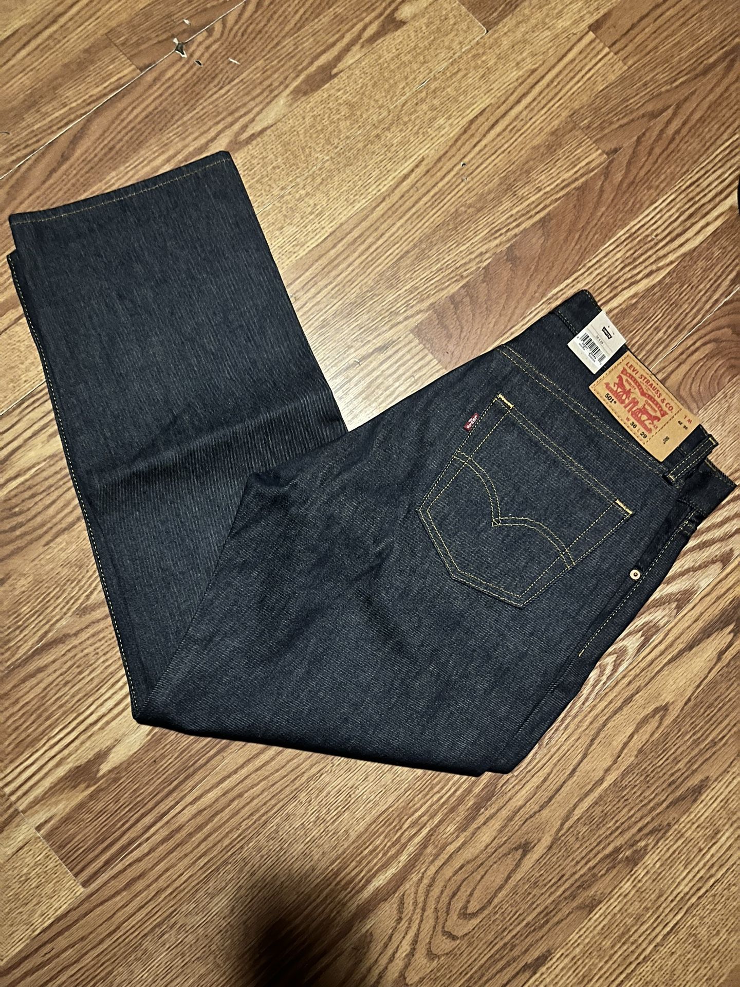 Levi’s Men’s Jeans 501 Shrink To Fit Size 36x29 New