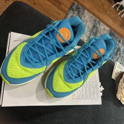 Nike KD 16’s Custom Colorway “Mystery Machine”
